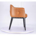 Italiaanse minimalistische oranje leer enkele Archibald -stoelen